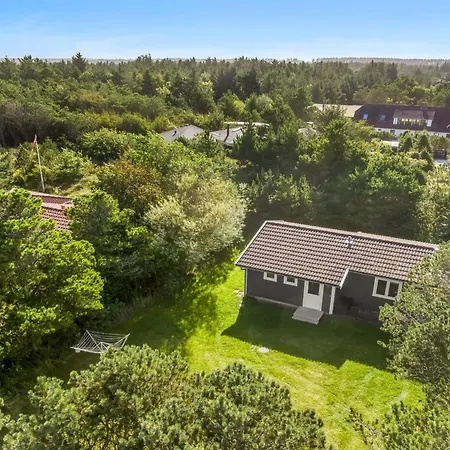 Semesterbostad Loekea - 800m From The Sea By Interhome *